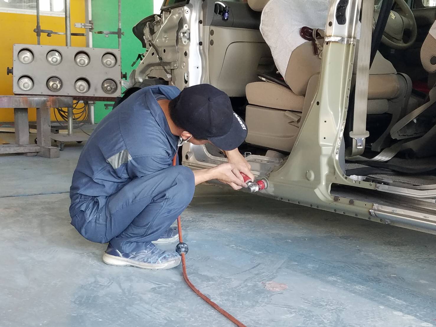 白鳥自動車、整備